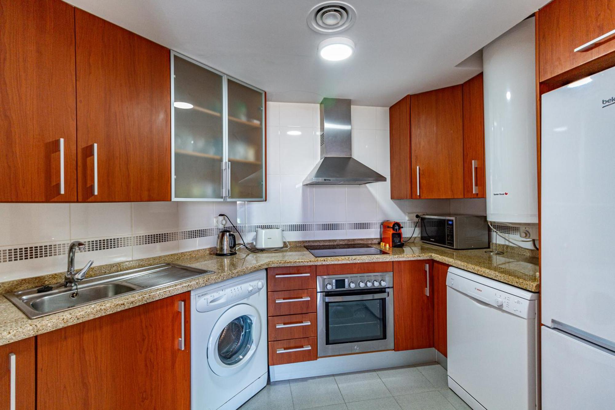 Apartment Vilapark With Pool, Free Parking, Terrace, Beach Бенидорм Экстерьер фото