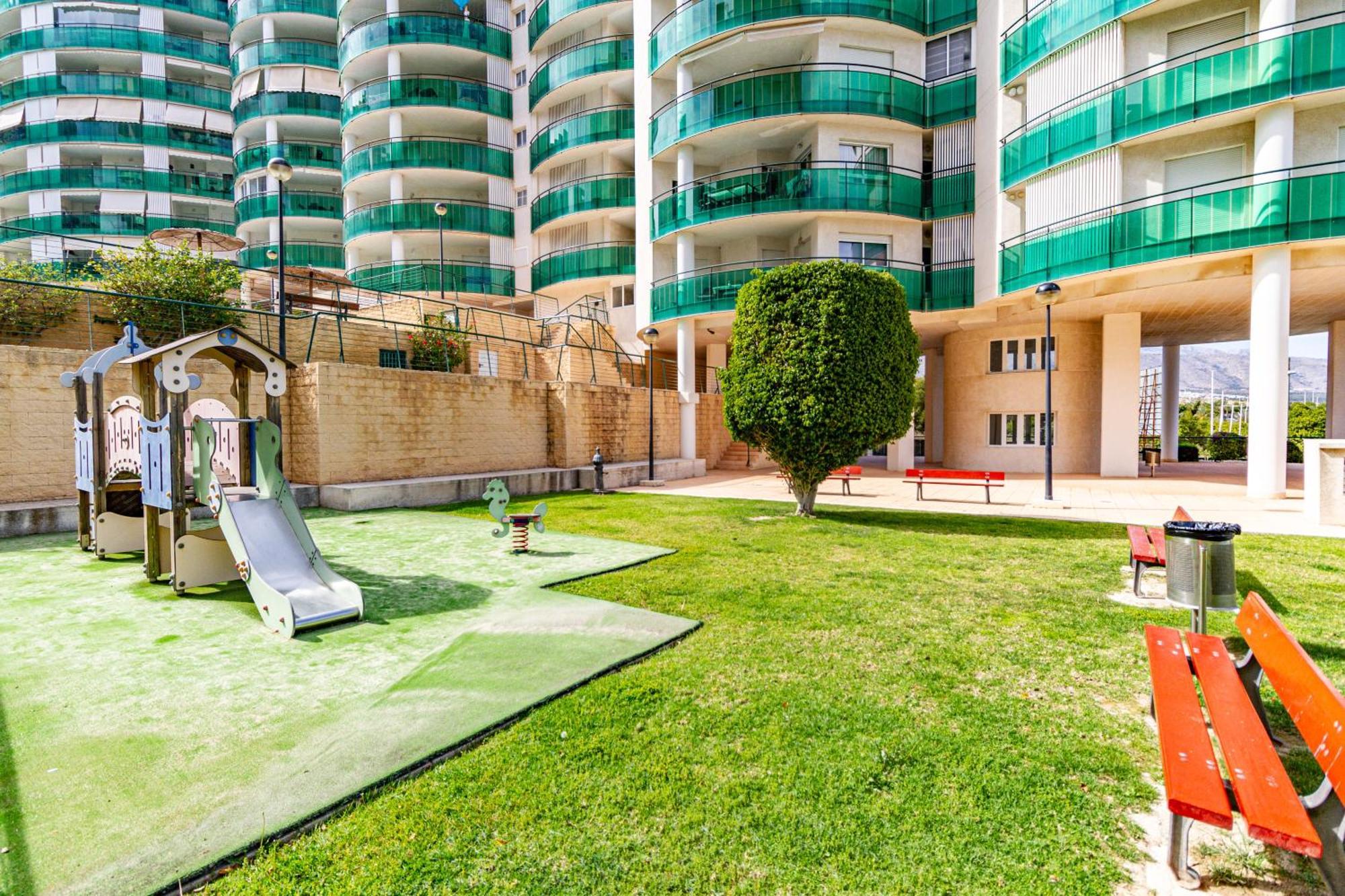 Apartment Vilapark With Pool, Free Parking, Terrace, Beach Бенидорм Экстерьер фото