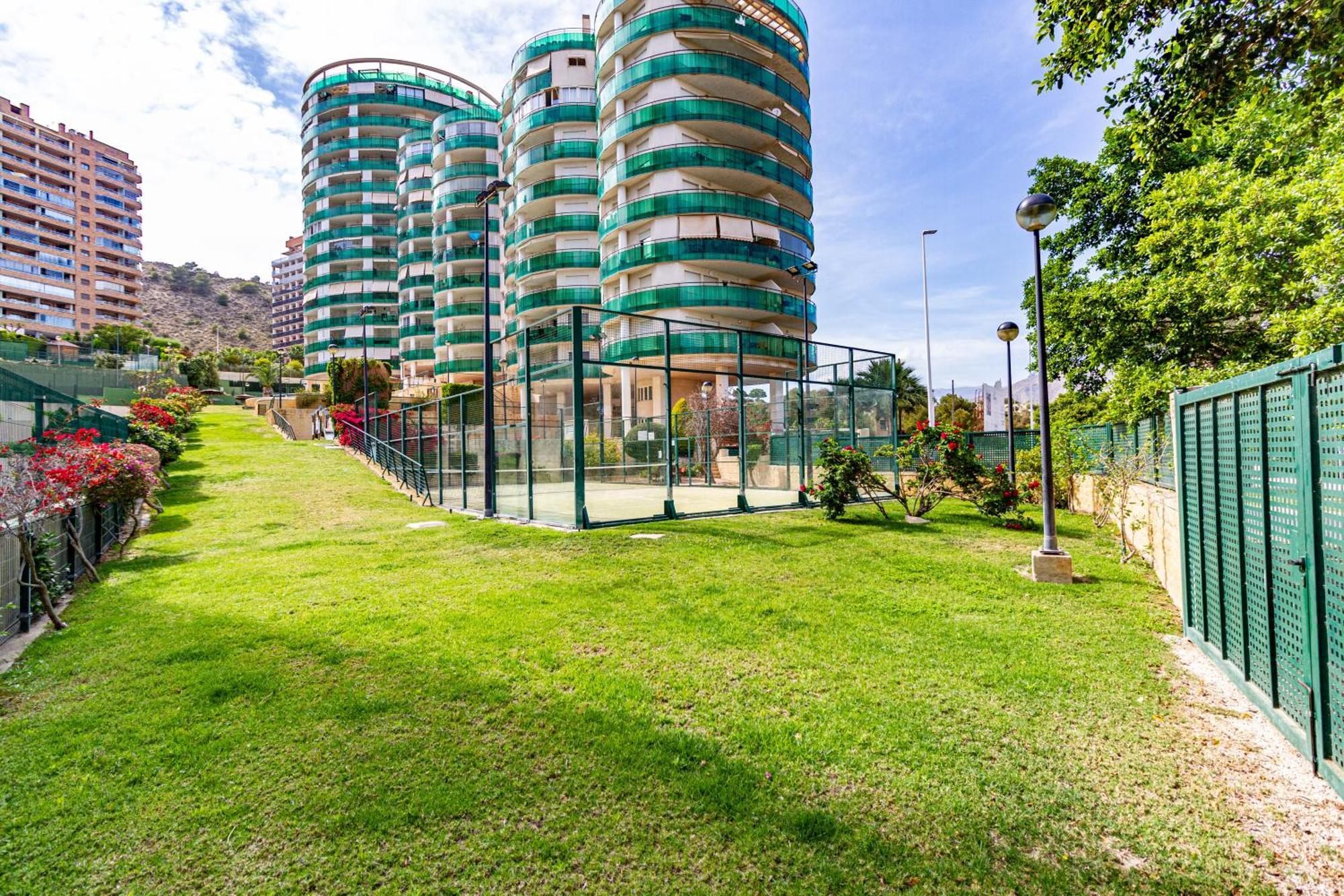 Apartment Vilapark With Pool, Free Parking, Terrace, Beach Бенидорм Экстерьер фото